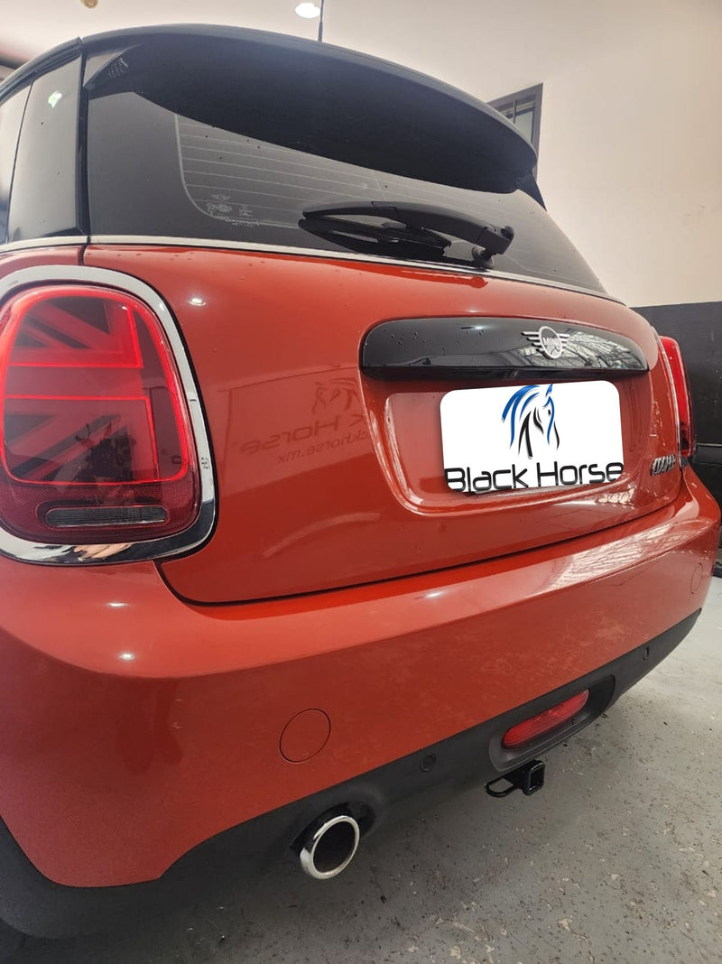 Tirón de arrastre Curt MINI COOPER 14-19 (Excepto con llanta de refacción) - Black Horse Mx